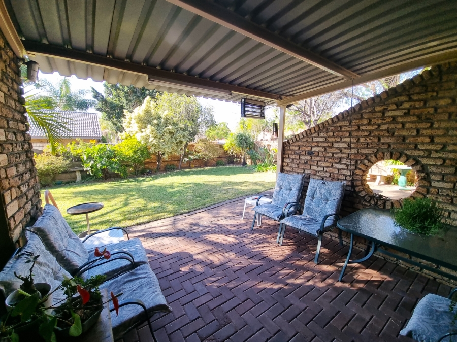 3 Bedroom Property for Sale in Safari Gardens North West